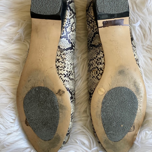 Bcbg paris -opened-toes flat sandals - Picture 3 of 4